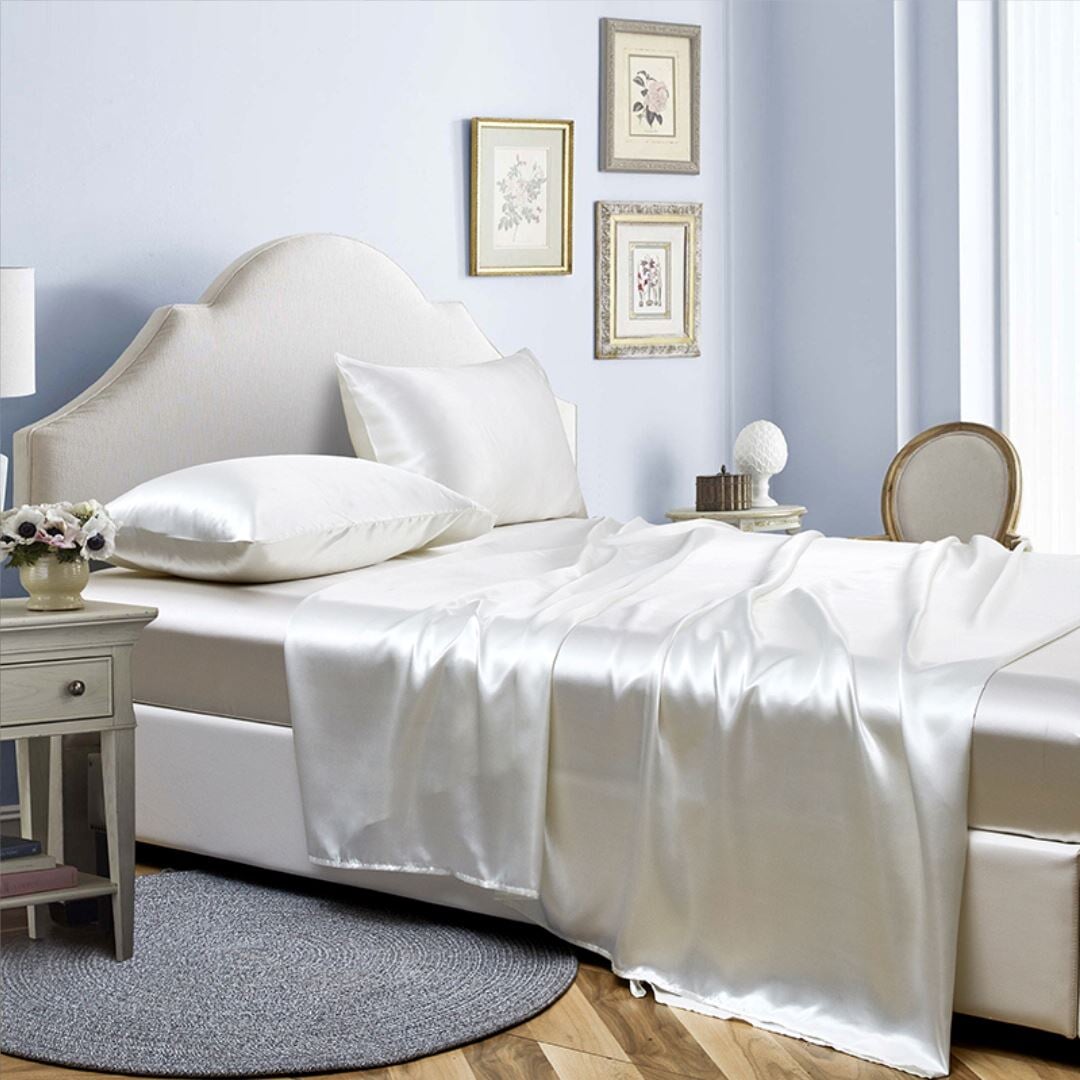 Conjunto de Lençóis de Cetim Luxuoso com Fronhas - Elegância e Conforto Realçados - Branco Roupa de Cama040 Cama Conforto