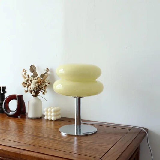 Luminária de Mesa Ovo de Vidro Italiano: Design Compacto e Elegante - Amarela Iluminação020 Cama Conforto 