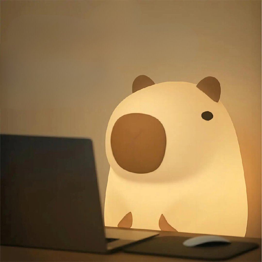 Luz Noturna LED Sensor de Toque USB Recarregável - Capivara Sentada Iluminação014 Cama Conforto 